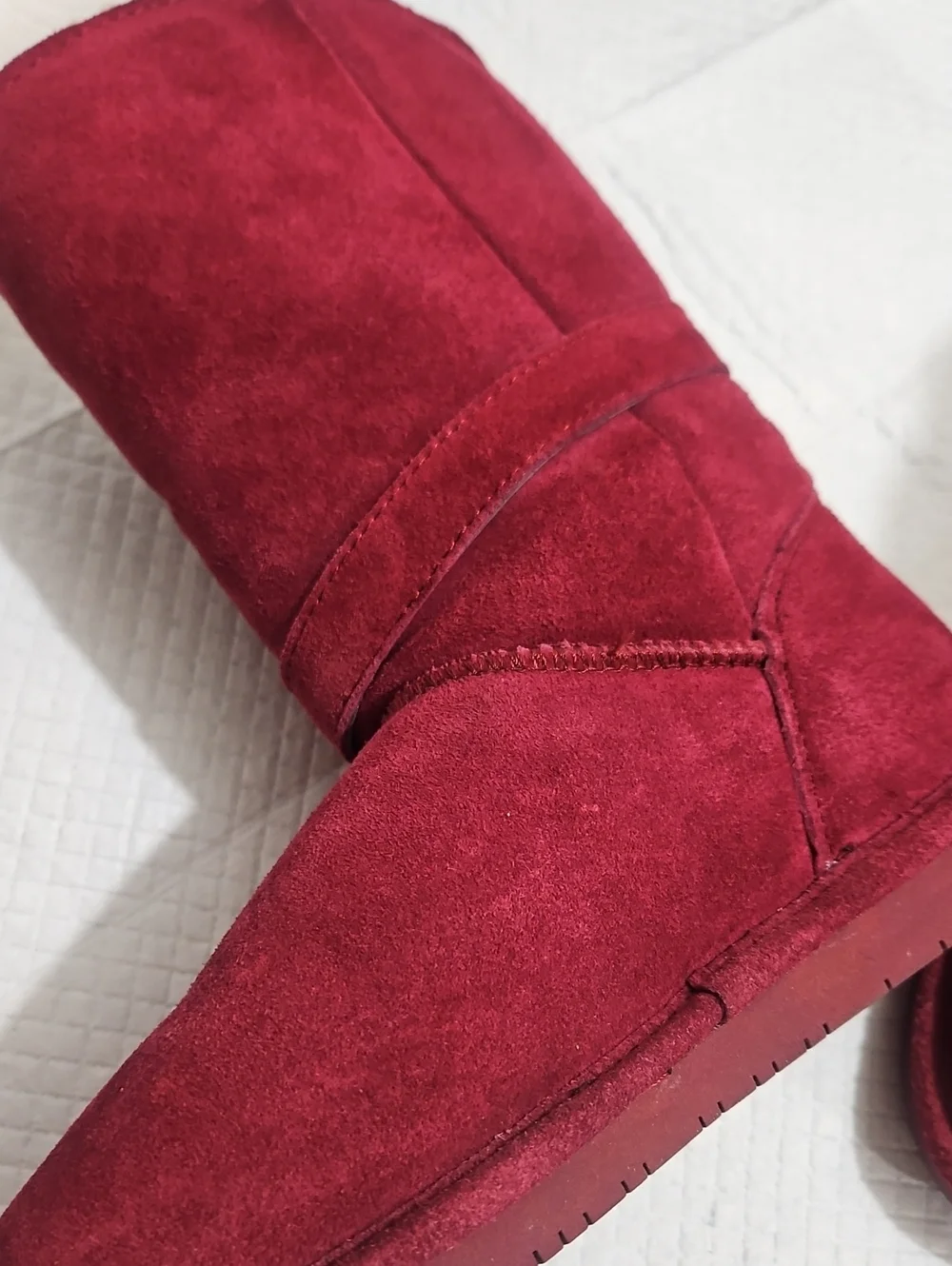 BearPaw Women's Burgundy Suede Shearling Boots Sz 8